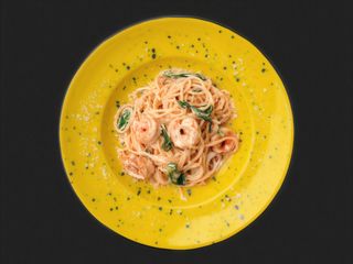 Паста з креветками в вершковому соусі