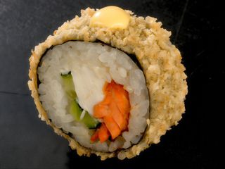 Лосось теріякі в темпурі рол