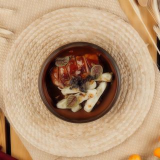 Качине філе су-від з картопляними книглями та бринзою (350 г)