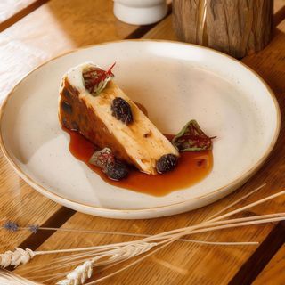 Маковий сирник з варенням з шишок (220 г)