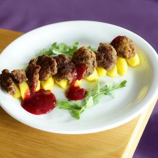 Куряча  печінка з яблуками