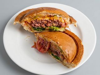 FLAT BOX Burger з яловичою котлетою з сюрпризом - flat бургер+фрі+кетчуп