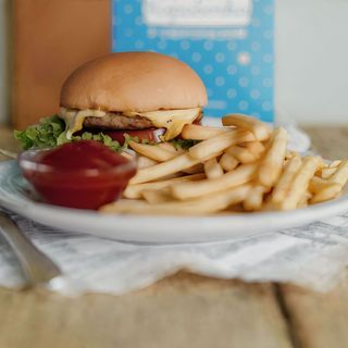 KID'S BOX Chicken cutlet - бургер+фрі+кетчуп