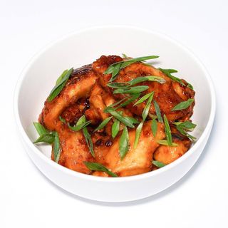 Соковите курча в кисло-солодкому соусі (250 г)