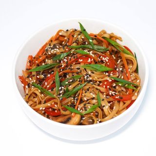 Удон з томленими овочами (360 г)