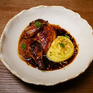 Запечене курча з картопляним пюре