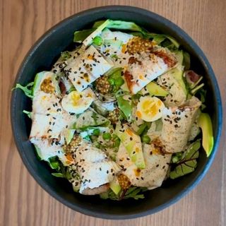 Салат з вугрем