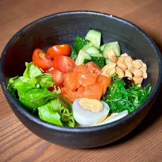 Боул з лососем