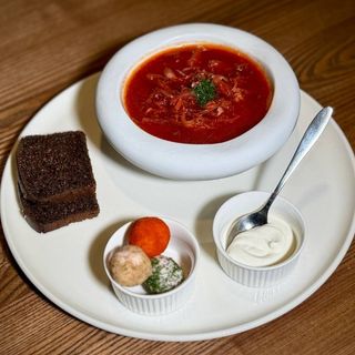 Борщ зі свининою