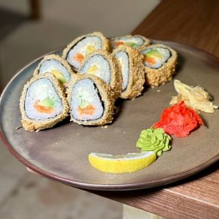 Рол темпура з лососем