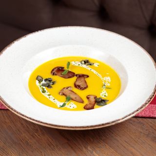 Гарбузовий крем-суп з білими грибами(220г)