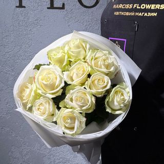 11 троянд «Аваланж»