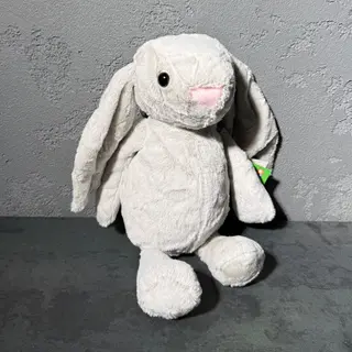 Зайчик вухатий сірий