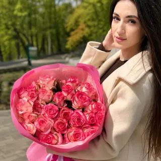 Букет із 25 рожевих троянд