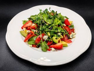 Салат з лососем