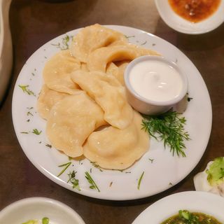 Вареники з картоплею зі сметаною (250г/50г)