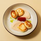 Сирники з кремом із ряженки