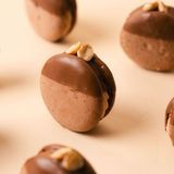 Макаронс фундучний