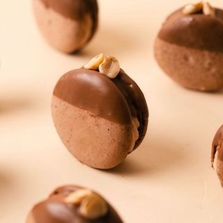 Макаронс фундучний