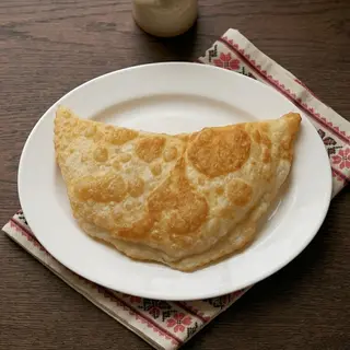 Чебурек з м'ясом (180г)