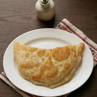 Чебурек з сиром (180г)