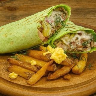 Чіка Фірмова з картоплею та соусом (427г)