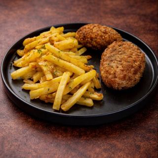Смажена картопля з котлетами з курки (450г)