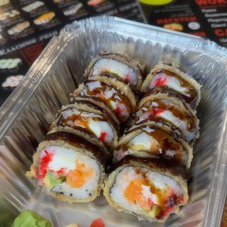 Рол смажений з лососем (285г)