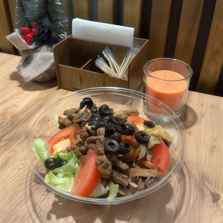 Салат Теплий з телятиною (330г)