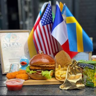 KID`S ВОХ Планета смаків