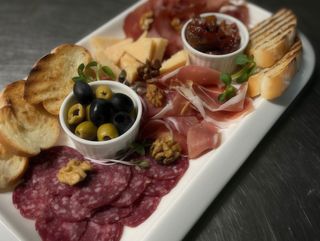 Італійське Антипасті (370г)