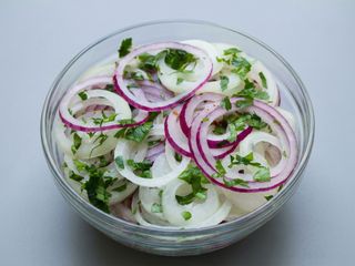 Цибуля маринована (200г)