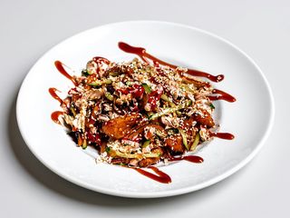 Салат Тайський з куркою (250г)