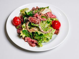 Салат з телятиною Ростбіф (250г)