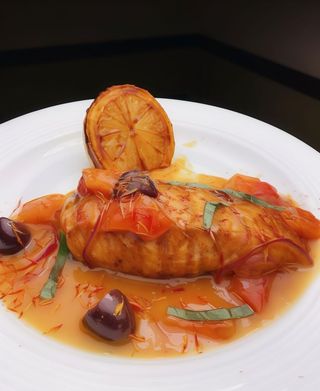 Стейк із лосося з цитрусовим соусом (200г)