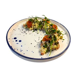 Салат Олів'є з норвезьким лососем