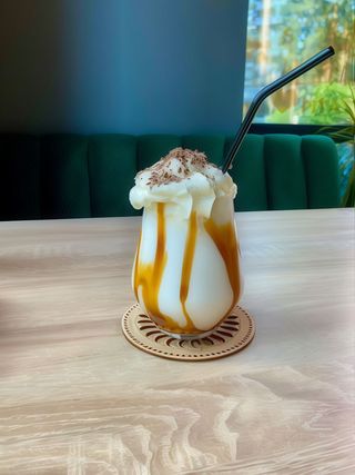 Молочний коктейль лісовий горіх-карамель