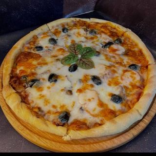 Піца Капрічоза