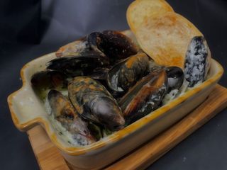 Мідії в мушлях у Вершково-часниковому соусі (250г)