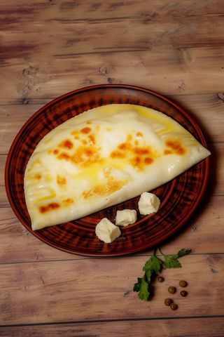 Янтик з куркою та моцарелою (160г)