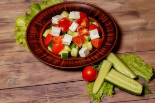 Салат овочевий з сиром фета (150г )