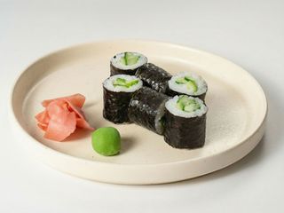 Макі рол огірок (100г)