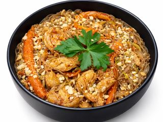 Фунчоза з курчам в соусі Тонкацу (340г)