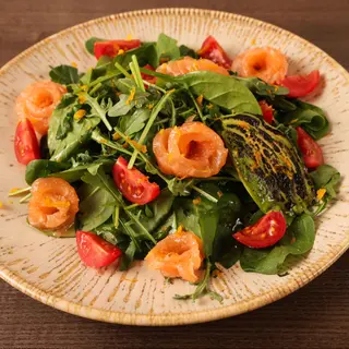 Insalata con Salmone e avocado
