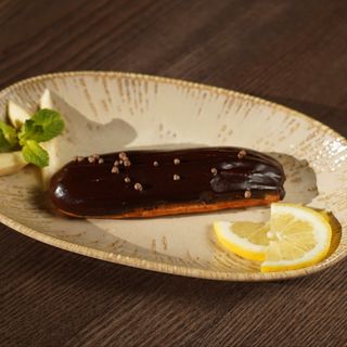 Éclair alla crema pasticcera