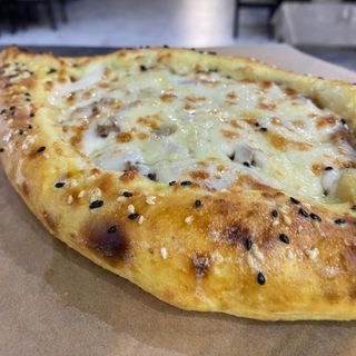 Хачапурі з мʼясом