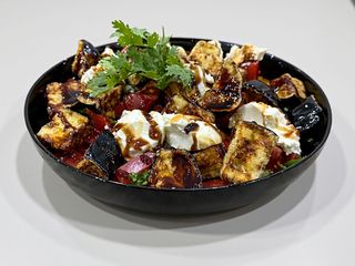 Салат із смаженими баклажанами