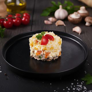 Салат з куркою та грибами