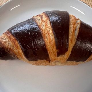 Круасан з шоколадом (85г)