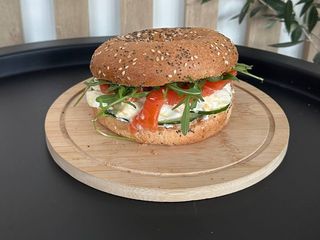 Бейгл з рибою